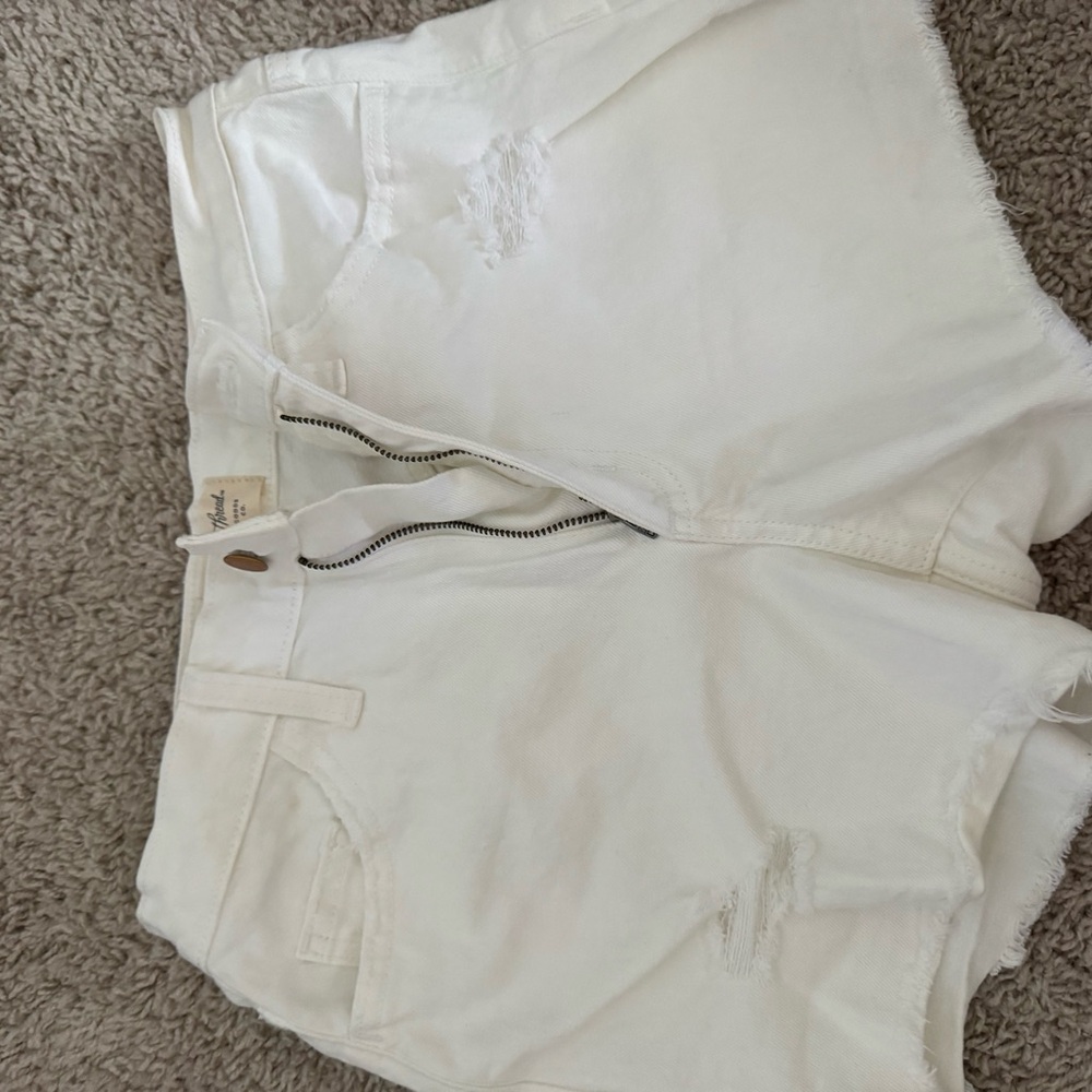 Universal Thread White Distressed Jean Shorts